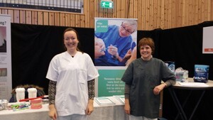 Tannlege Guro Grini Olsen og tannhelsesekretær Elin Ø. Åserød